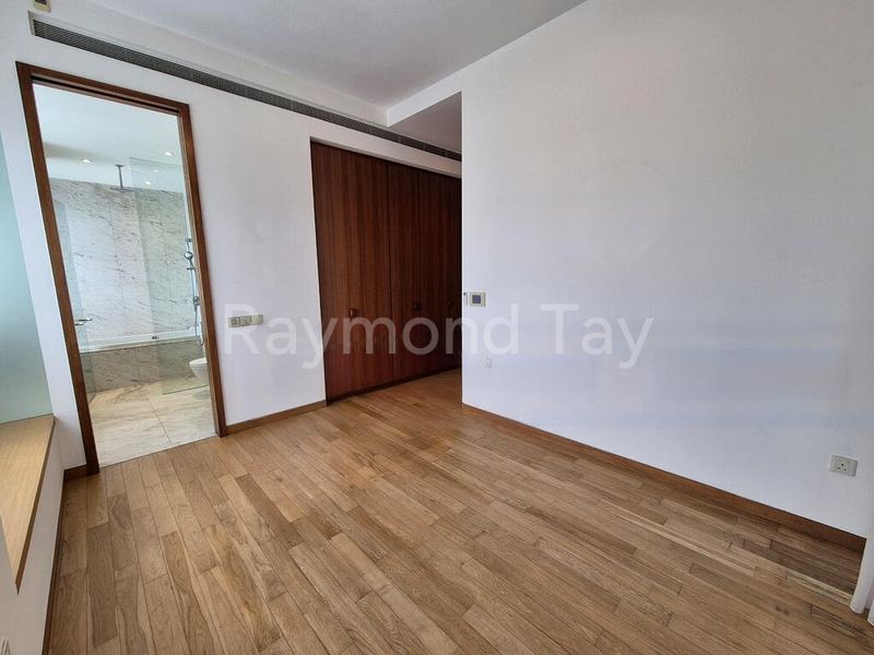 5 Bed Condo for Rent in  Nouvel 18 - Image 13
